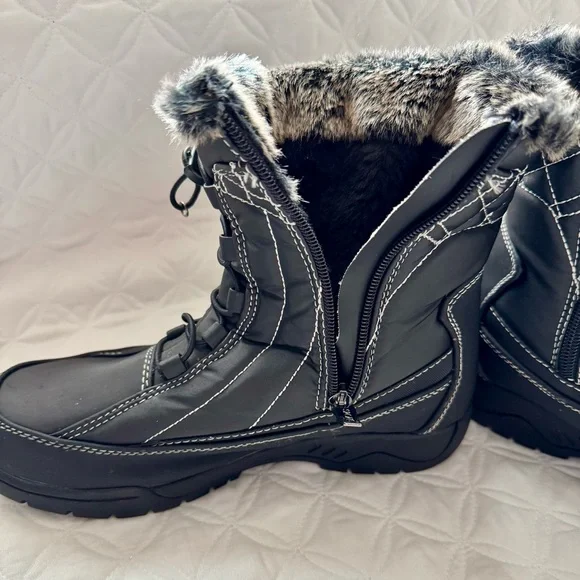 Sporto Black Winter Zip-Up/Toggle Boots with Gray Faux Fur Trim Size 8 - Picture 4 of 13